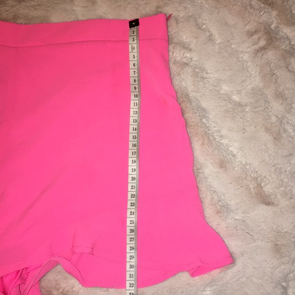 Shorts - Picture 5 of 6